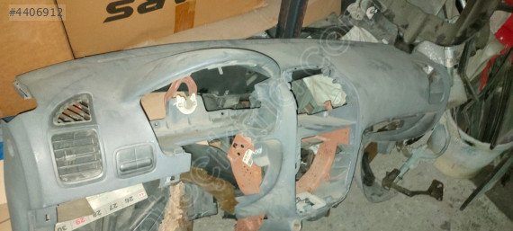 Hyundai Accent ön konsol torpido