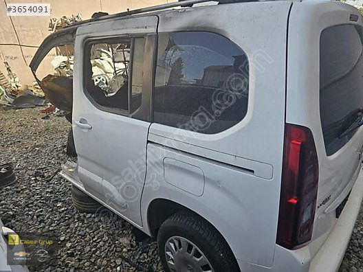 Opel OPEL COMBO E SOL ARKA ÇEYREK ÇIKMA SÖKME YEDEK PARÇA