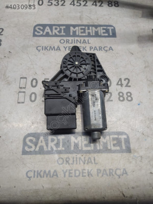 ÇIKMA VW PASSAT B5.5 SAĞ ARKA CAM MOTORU 105407-301