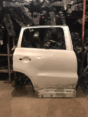 volkswagen tiguan sağ arka kapı 2010-2015