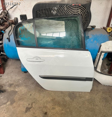 MEGANE 2 SAĞ ARKA KAPI HATASIZZ BOYASIZZ ORJİNAL ÇIKMA PARÇAA