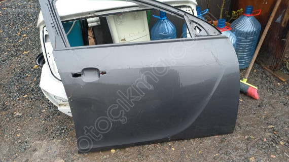 OPEL INSİGNİA SAĞ ÖN KAPI.OTO ERKAN ÜNYE