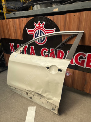 Nissan Qashqai sol ön kapı kaya Garage Otoçıkma