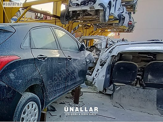 HYUNDAİ İ30 SAĞ KAPI ve TÜM AKSAMLARI | ÜNALLAR OTO ÇIKMA |