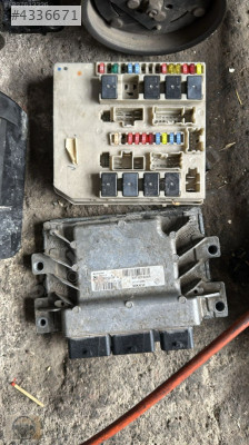 237101505R RENAULT CLİO 3 1.2 BENZİNLİ MOTOR BEYNİ SET BURSA MG