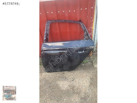Audi a4 sol arka kapı çıkma