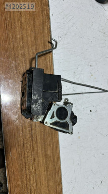 KİA RİO SAĞ ARKA KAPI KİLİDi ORJ ÇIKMA