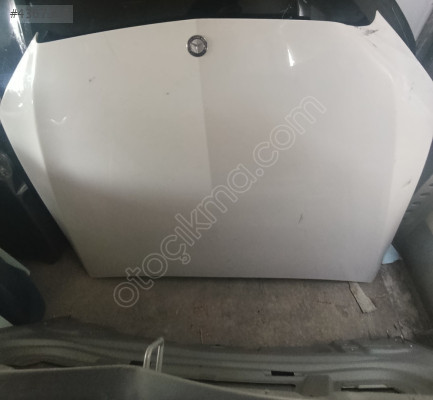 MERCEDES W205 ÖN KAPUT ORJINAL HATASIZ AYARINDA