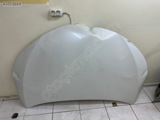 TOYOTA COROLLA 2015+ MOTOR KAPUTU (ORJ ÇIKMA İÇTE UCU HASARLI)