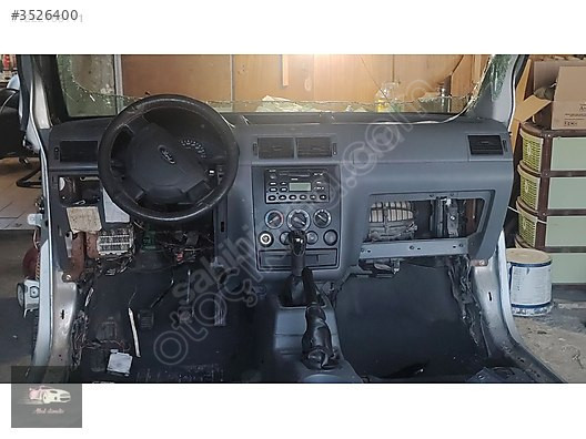 Ford Connect 2005 model ön torpido komple