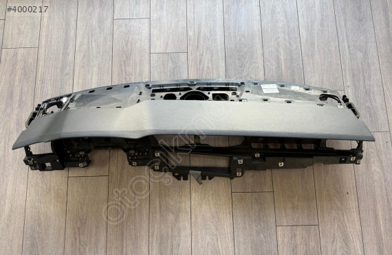Çıkma Ön Gügüs-Torpido Audi A6 2019-2025 4K1857033A