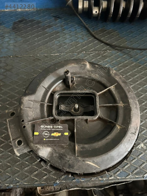 OPEL KADETT ASCONA HAVA FİLTRE KUTUSU ORJİNAL GM 90118207