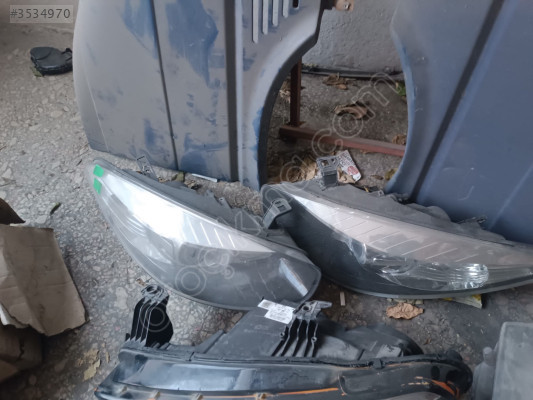 Renault Fluence mercekli takım sağ sol ön far çıkma