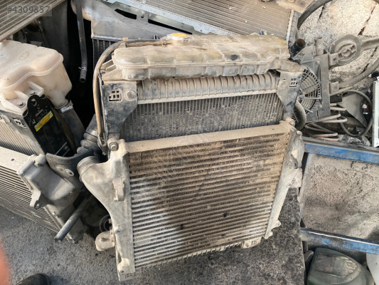 HYUNDAİ HD75 ÇIKMA SU RADYATÖRÜ