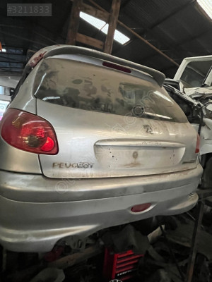 Peugeot 206 çıkma orijinal bagaj kapağı