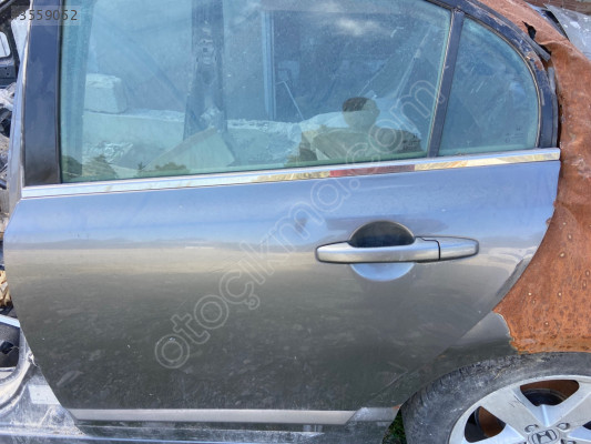 HONDA CİVİC SOL ARKA DOLU KAPI