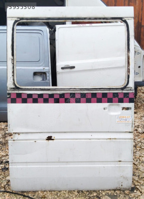 MERCEDES SPRİNTER  312 - 313 SAĞ ARKA KAPI ÇIKMA
