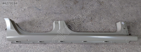 VW GOLF 7 7.5 SAĞ MARŞBİYEL SACI SIFIR 5G4809606