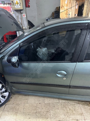 Peugeot 206 sol ön kapı