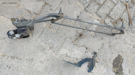 Renault Megane 1 Modeli İçin Silecek Motoru