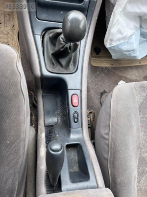 RENAULT LAGUNA 1 ORTA KONSOL