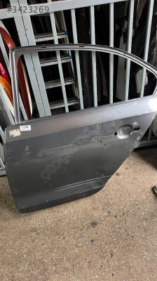 VOLKSWAGEN JETTA SOL ARKA KAPI ORJİNAL ÇIKMA