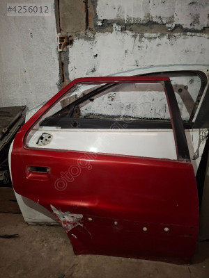 Peugeot 106 sağ arka kapı