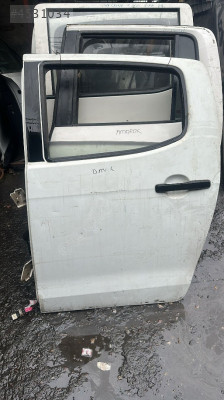 ISUZU D-MAX SOL ARKA KAPI KONUK OTO