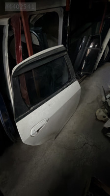 Linea sağ arka kapı çıkma orjınal