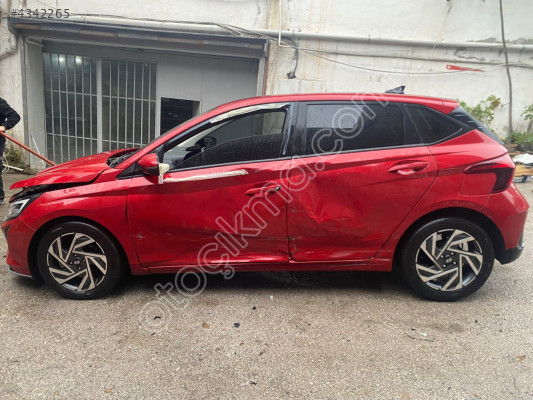 HYUNDAİ İ20 SOL ÖN KAPI SÖKME HATASIZ DOLU 2021-2024