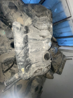 RENAULT MEGANE 1 BENZİNLİ YAKIT DEPOSU