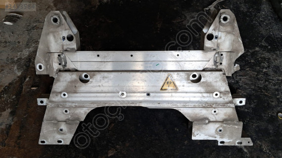 PEUGEOT 2008 MOTOR TRAVERSİ 9825331880