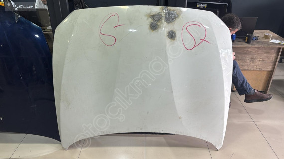 BMW 1 SERİ F20 ÖN KAPUT