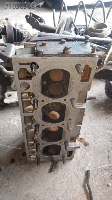 Renault 9 1.4 silindir kapak
