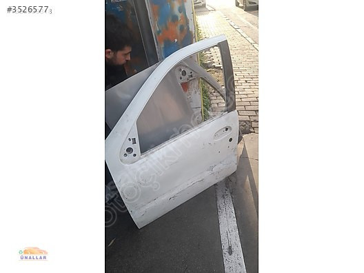 FIAT ALBEA SOL ÖN KAPI MERTLER OTO YEDEK PARÇADA