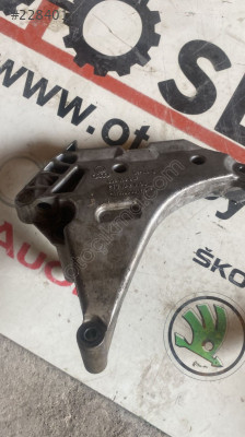 03L199207 vw jetta 2014 motor kulağı sağ