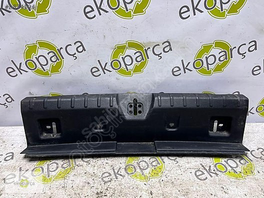 BMW 3 2012 2018 F30 ARKA BAGAJ PANEL KİLİT KARŞILIĞI 7221868