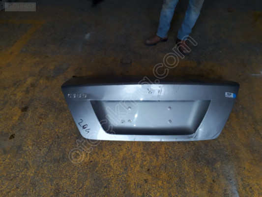 mercedes C SERİSİ 204 kasa bagaj kapağı