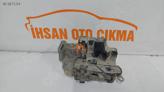 SÜRGÜLÜ KAPI KİLİDİ SOL (4 FİŞLİ) FİAT DOBLO 51765345