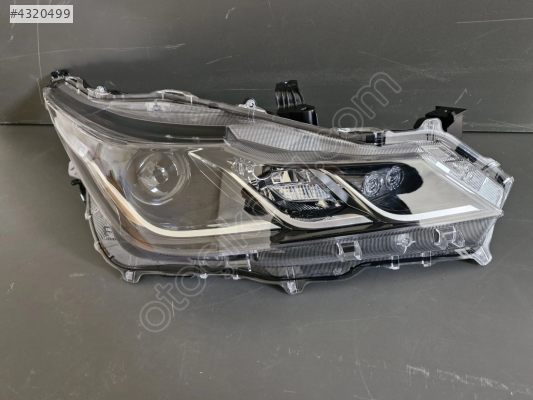 TOYOTA COROLLA SAĞ ÖN FAR LEDLİ SIFIR 2019-2024