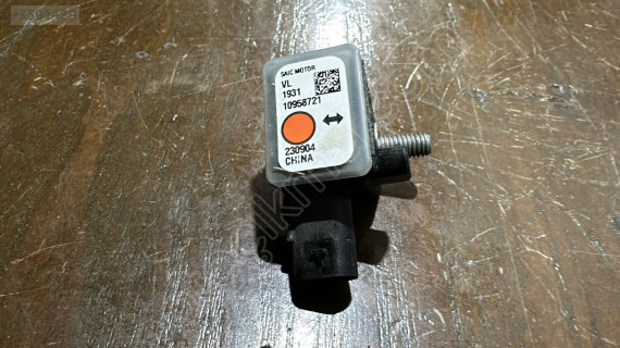 74731931VL 2023 MG4 ÖN DARBE SENSÖRÜ