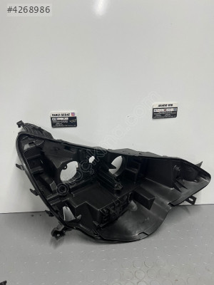 RENAULT MEGANE 4 SAĞ ÖN FAR KASASI