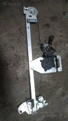 Mahindra sol arka cam krikosu orjinal çıkma