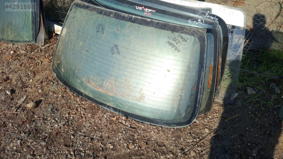 Mazda 323 familia arka cam