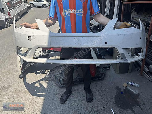 5F0807221 SEAT LEON ÖN TAMPON ORİJİNAL ÇIKMA