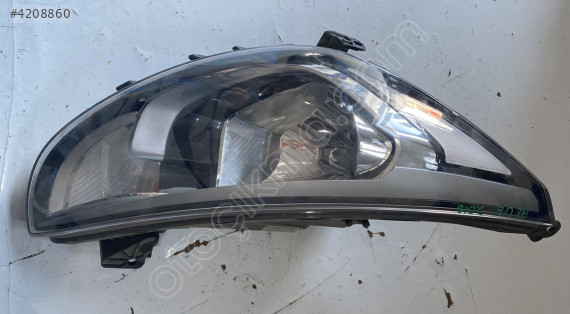 hyundai accent blue 2018 çıkma orjinal sağ far (son fiyat)