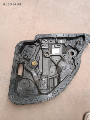 A2055409206 W205 Mercedes sol arka kapı cam kirikosu