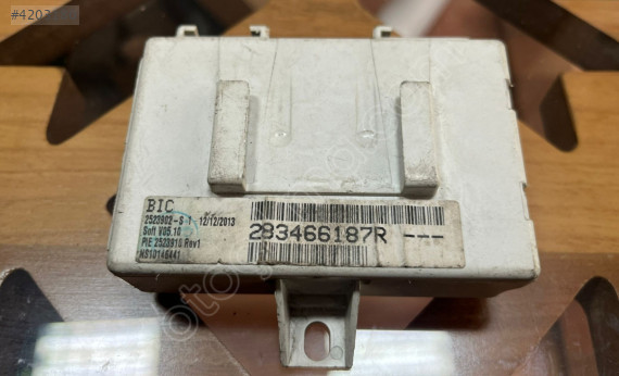 CLİO 4 AKSESUAR BAĞLANTI PRİZİ BİÇ MODÜLÜ ORJİNAL