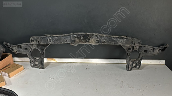 PORSCHE CAYENNE 2010-2016 ÖN PANEL 7P5805594A