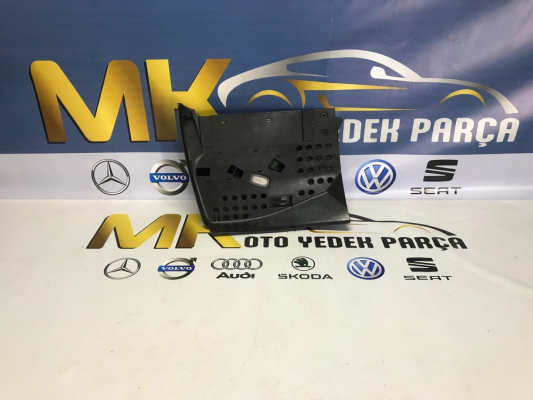 MERCEDES C220-C200-C180 W205 SAĞ GÖĞÜS ALT KAPLAMA
